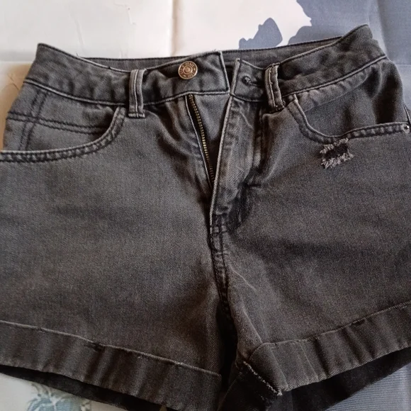 By Rewash Charcoal Jean Shorts Size 00/23 - Picture 2 of 7
